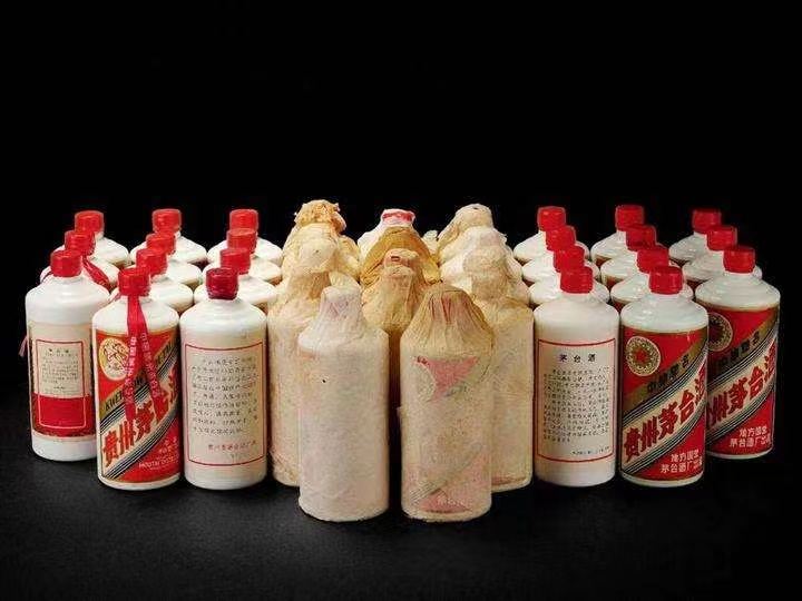 友好日照岚山回收酒价格哪里回收(附近上门回收茅台酒）?